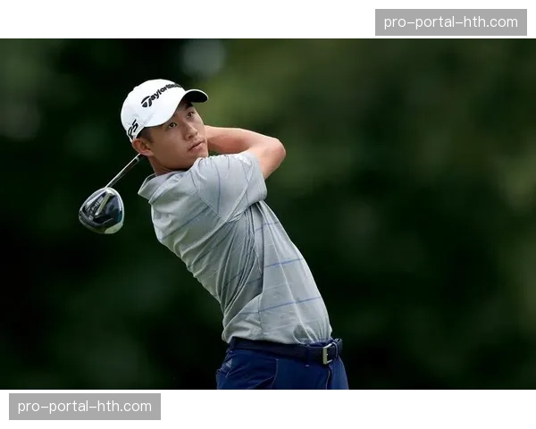 科林·森川加冕阿诺德·帕尔默邀请赛冠军，披上红毛衣