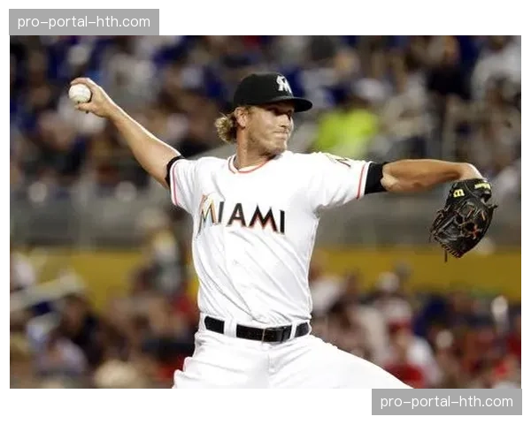 特写：马林鱼队终结者T-斯科特拿下赛季首次救援成功，手指天空纪念亡父